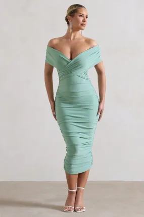 Unwrapped | Robe mi-longue vert sauge torsadée et encolure bardot